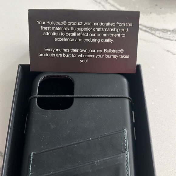 Bullstrap Portfolio IPhone 11 Pro Max Case - Picture 4 of 5